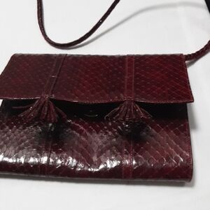 Elegant Burgundy Leather Clutch